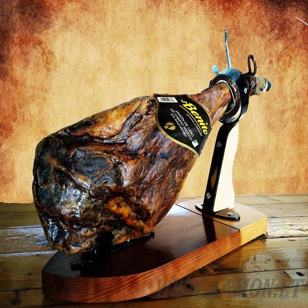 Jamon Iberico de cebo de campo (galinė koja)